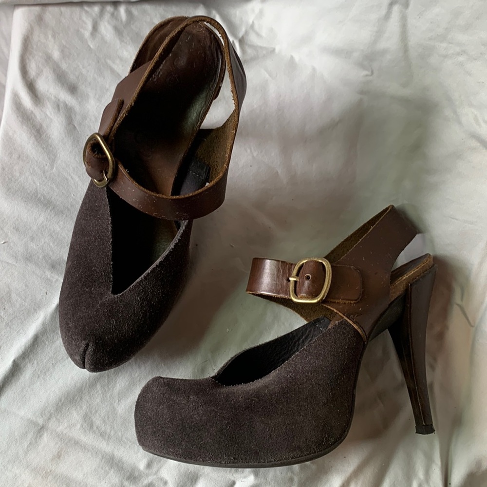 Pedro Garcia platform pumps